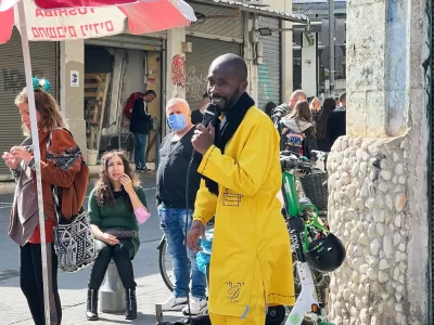Yokai Ben Israel Edwards performs at the Jaffa Flea Market in 2022. (Andrew Esensten)